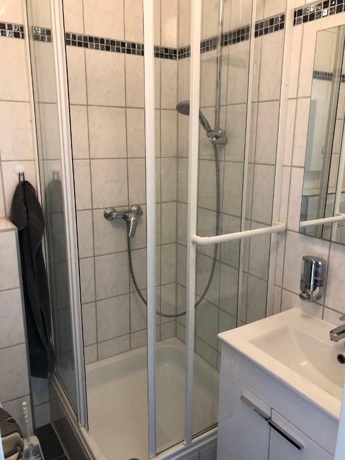 Ruhiges Apartment Mit Blick In Den Garten ألسدورف المظهر الخارجي الصورة